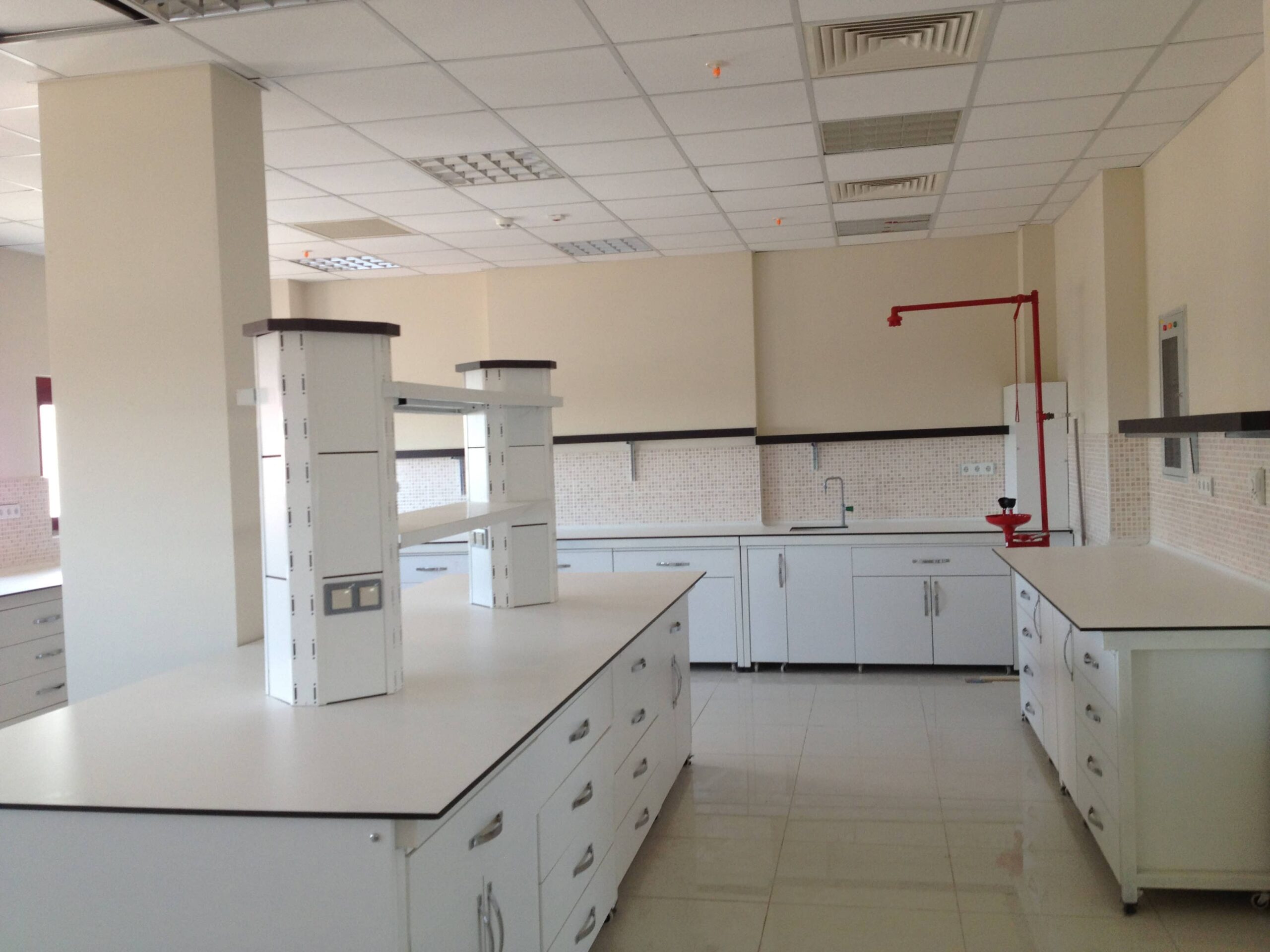 Dicle Ünv Merkezi Arş.Kimya Analiz Lab