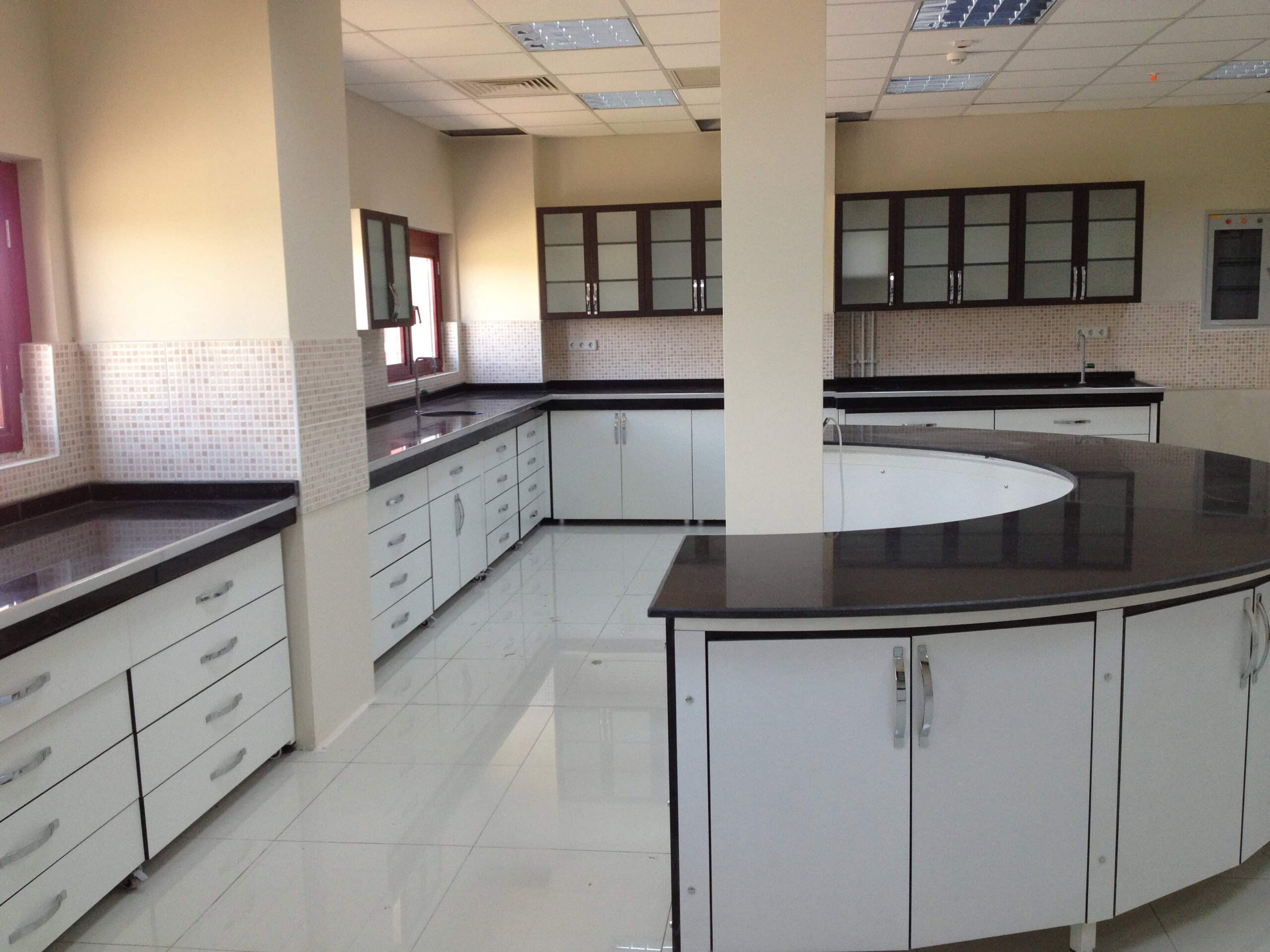 Dicle Ünv Merkezi Lab İmplant Laboratuvarı